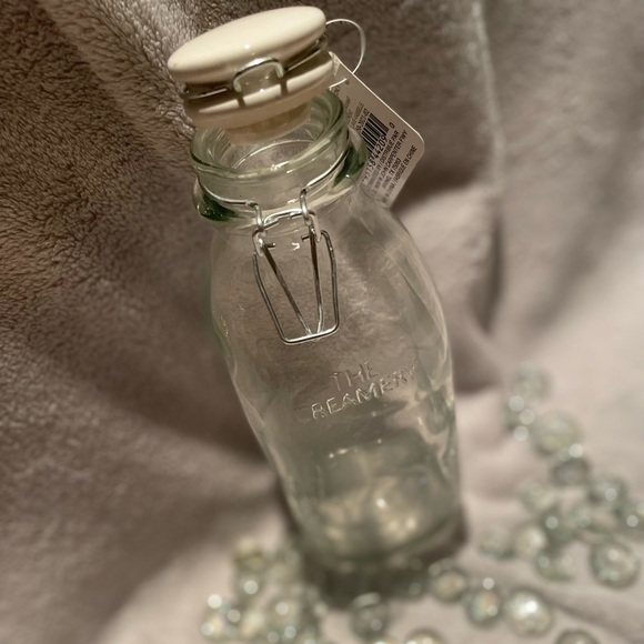 ‼️3/$33‼️✨🍶DECORATIVE BOTTLE 🍶✨ - Picture 1 of 4